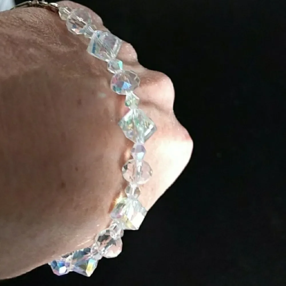 Clear crystal bracelet that sparkles 8-9.5